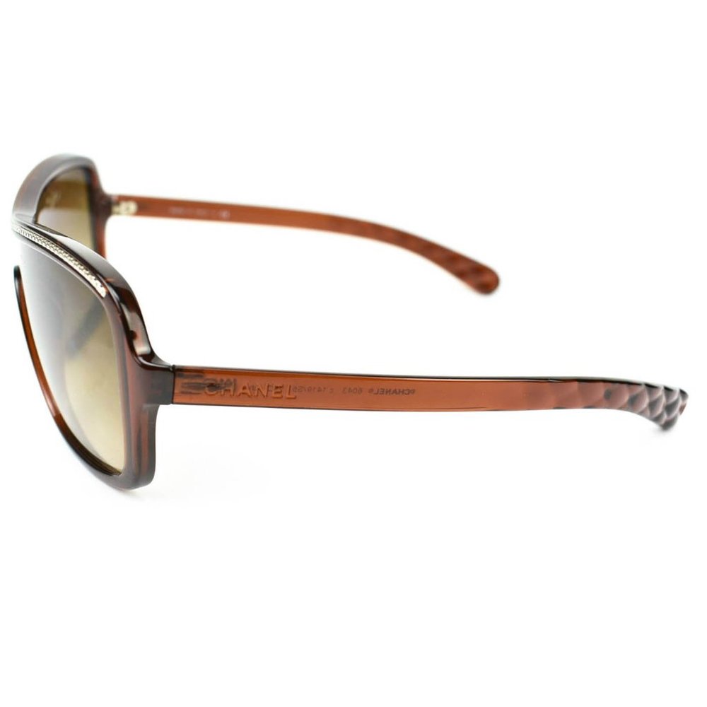 CHANEL: Translucent Brown & Gold, Metal Chain Logo Sunglasses (nl) - Picture 2 of 11
